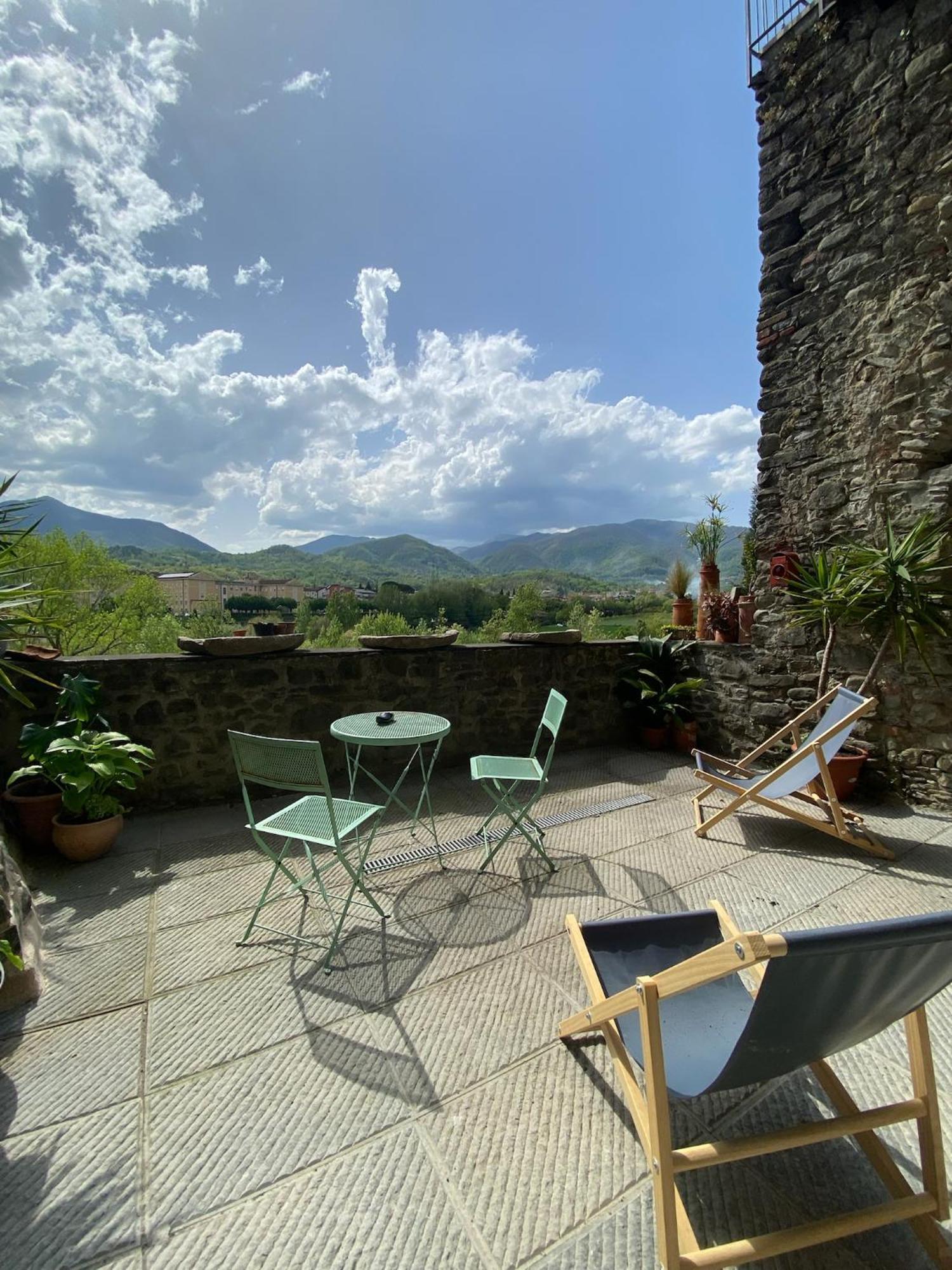 La Casa Medievale Suites E Spa Pontremoli Exteriör bild