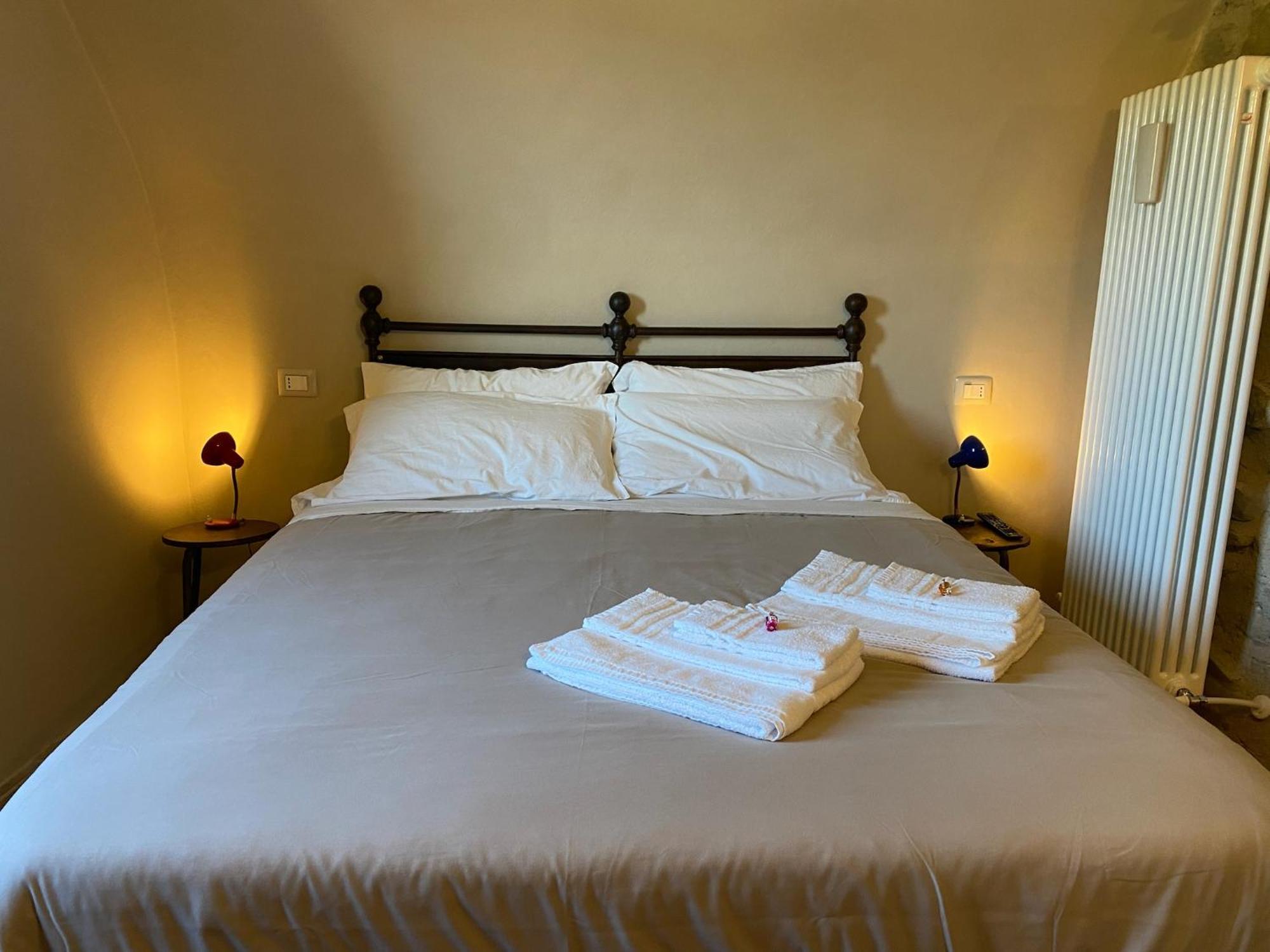 La Casa Medievale Suites E Spa Pontremoli Exteriör bild