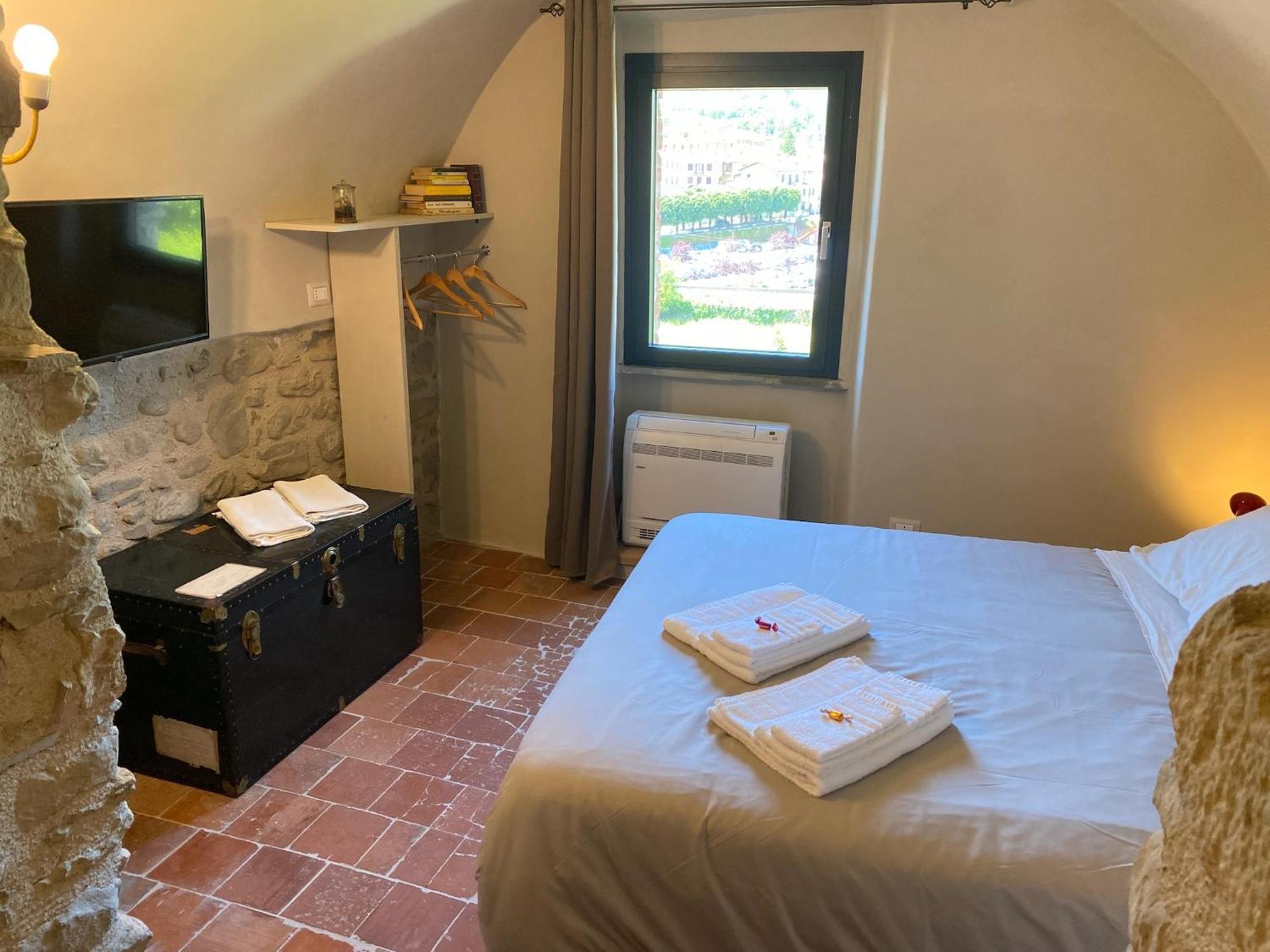 La Casa Medievale Suites E Spa Pontremoli Exteriör bild