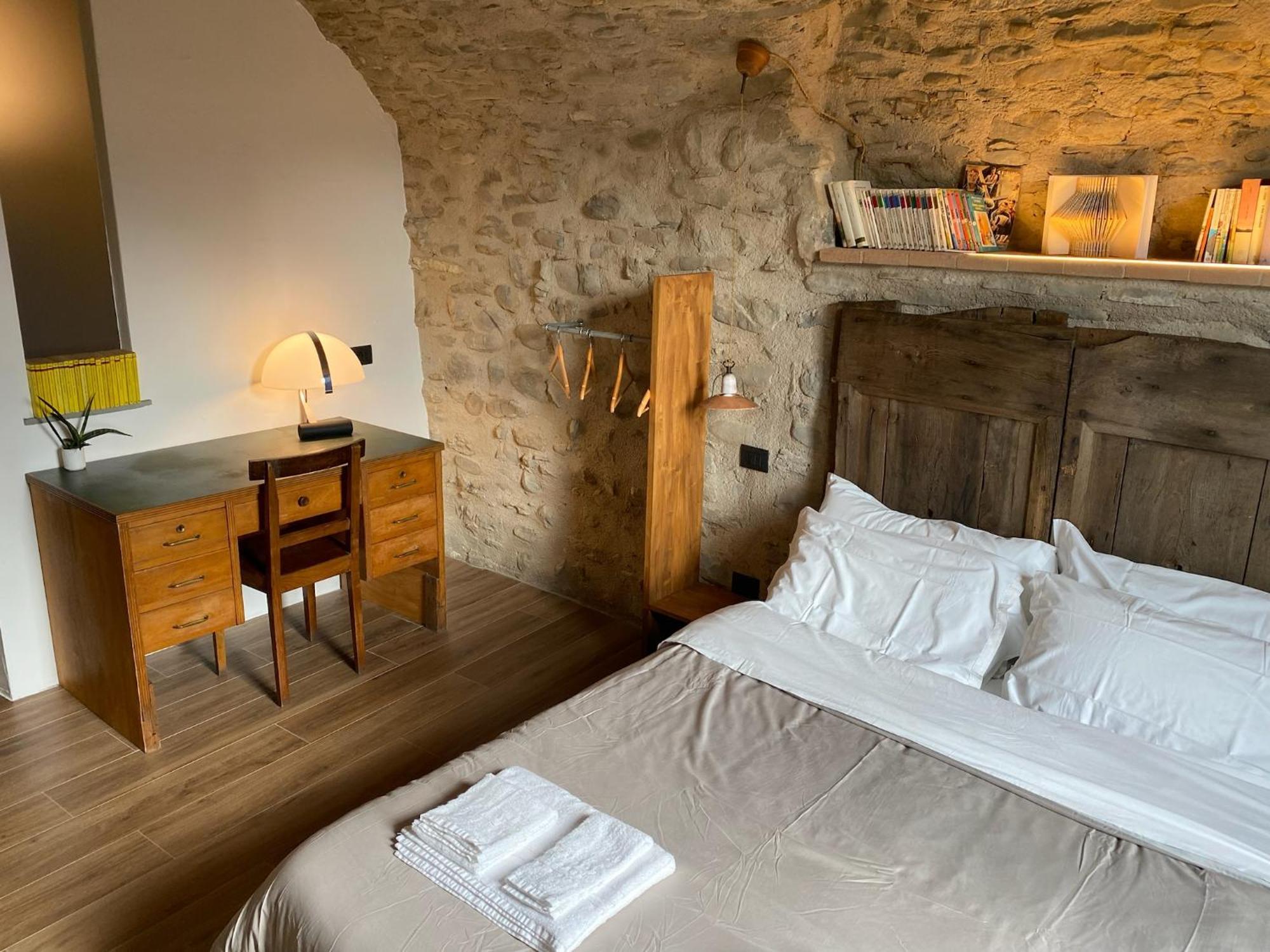 La Casa Medievale Suites E Spa Pontremoli Exteriör bild