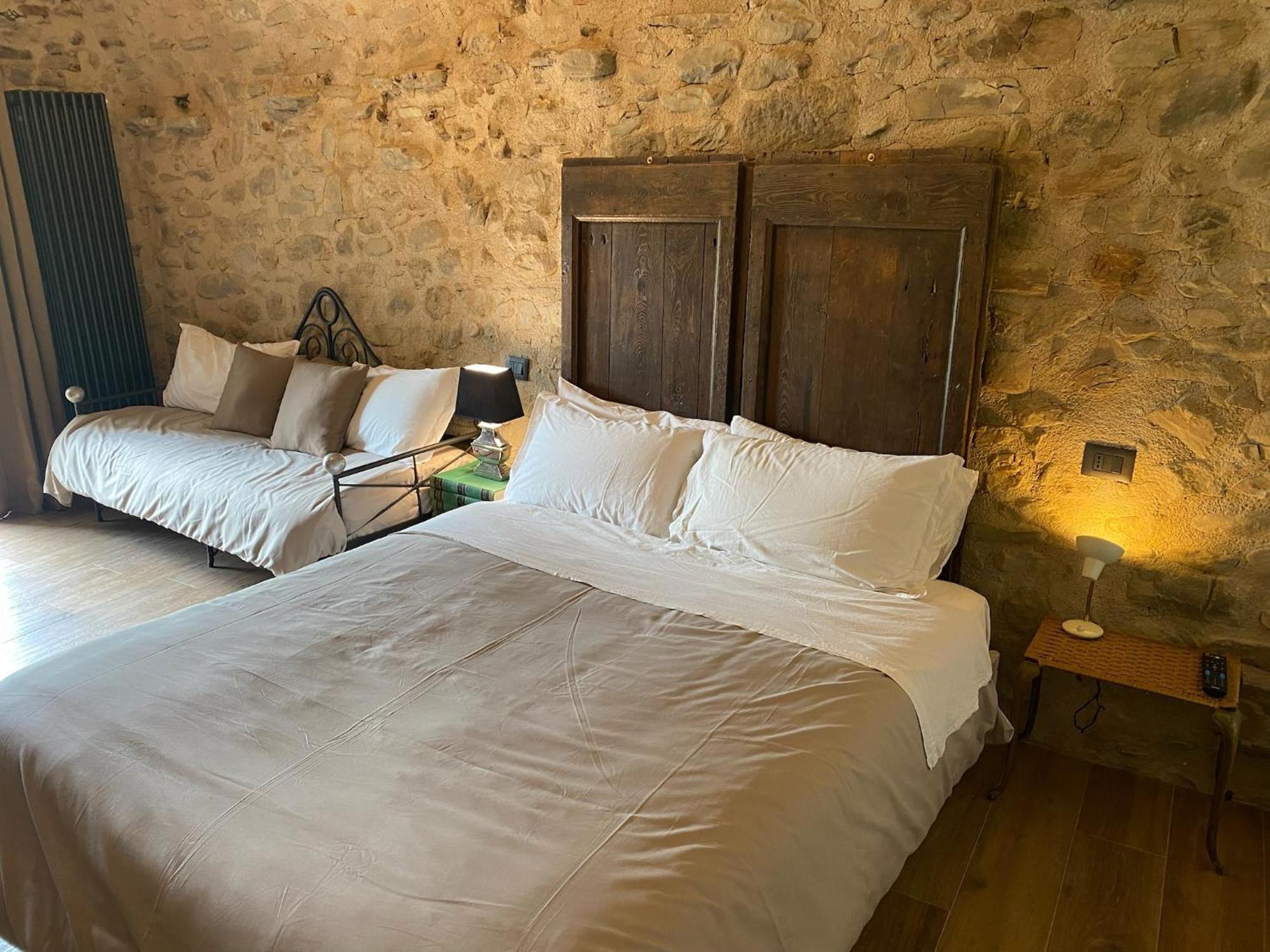 La Casa Medievale Suites E Spa Pontremoli Exteriör bild