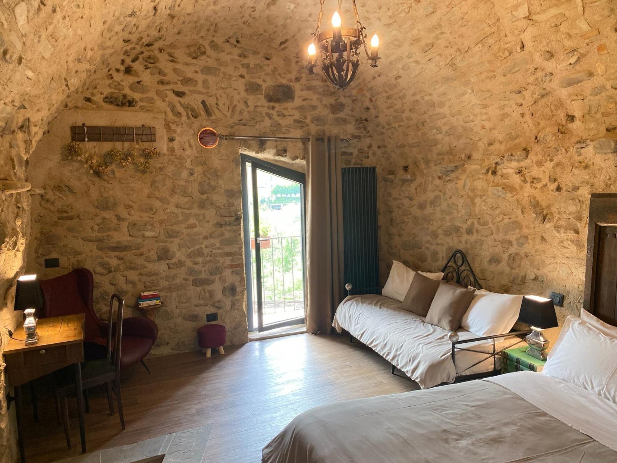 La Casa Medievale Suites E Spa Pontremoli Exteriör bild
