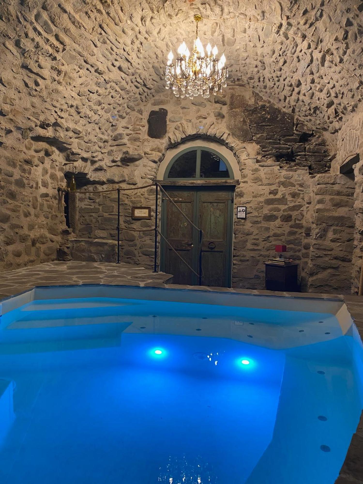 La Casa Medievale Suites E Spa Pontremoli Exteriör bild