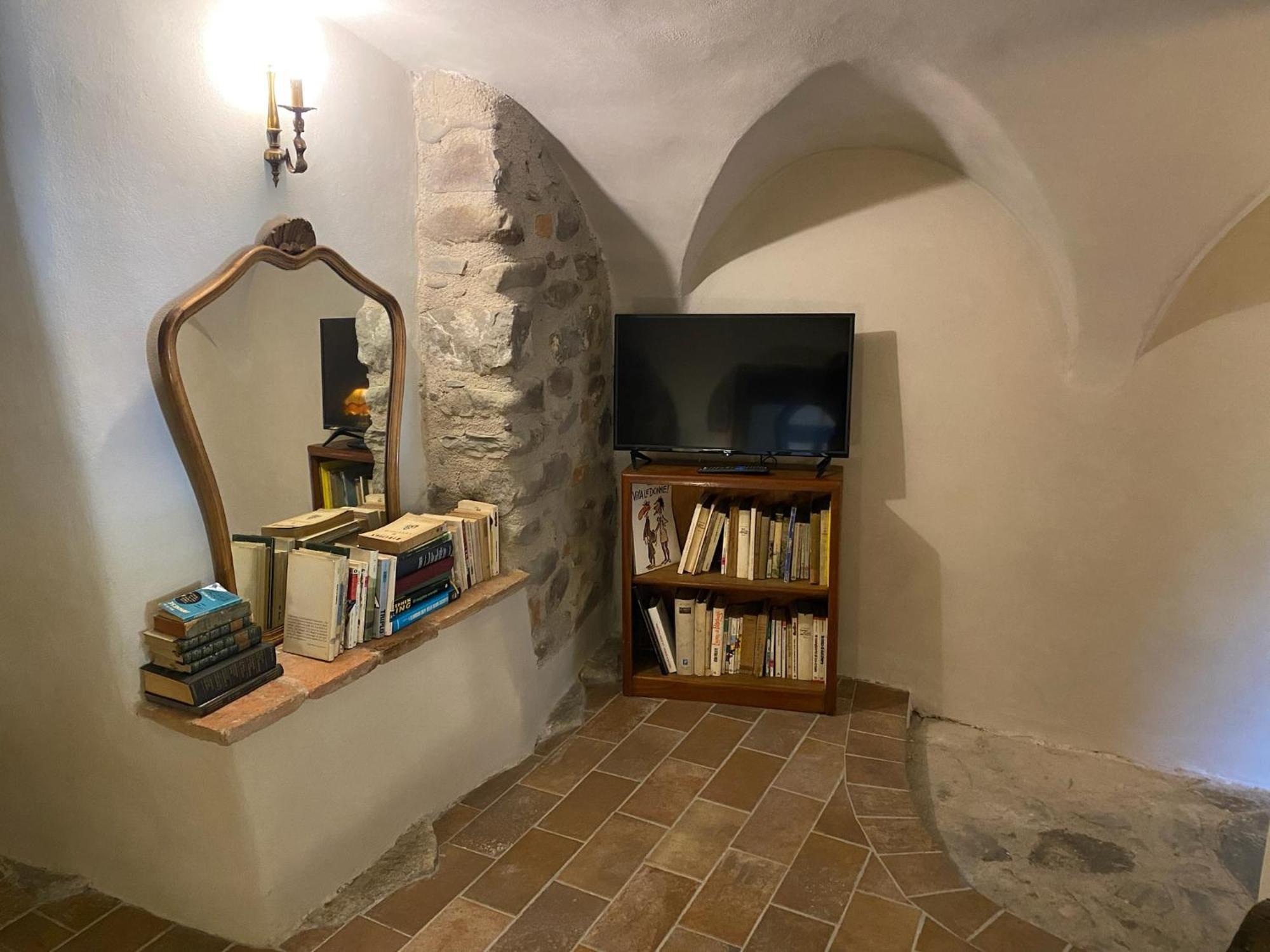 La Casa Medievale Suites E Spa Pontremoli Exteriör bild