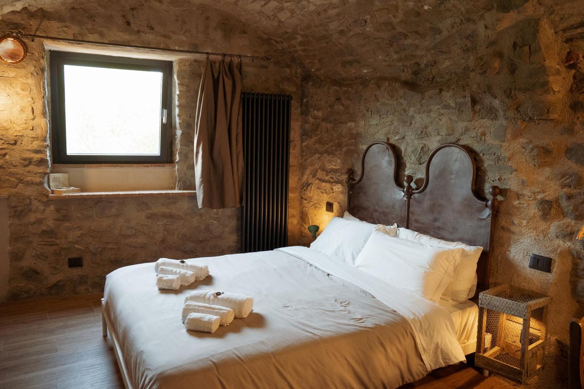 La Casa Medievale Suites E Spa Pontremoli Exteriör bild