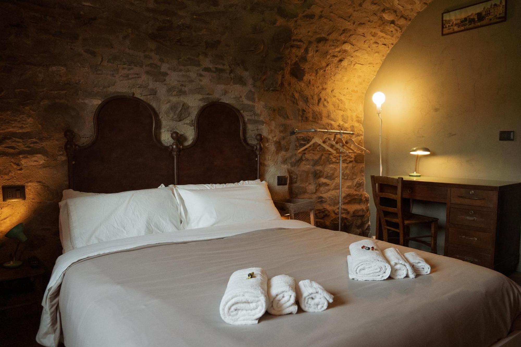 La Casa Medievale Suites E Spa Pontremoli Exteriör bild